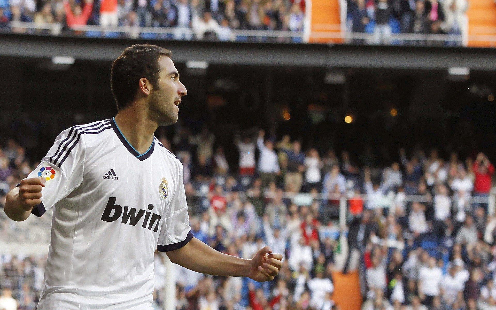 开云权威入口：阿尔特塔十年之约现裂痕？枪手帅位暗流涌动引英超震动